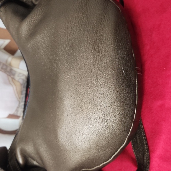 Salvatore Ferragamo Auth. Bronze Leather Hobo Bag - Picture 5 of 15